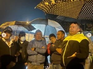 Reunion arrendatarios parqueadero plaza compartir